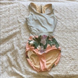 Albion Island Fever One Piece Suit, Size Medium